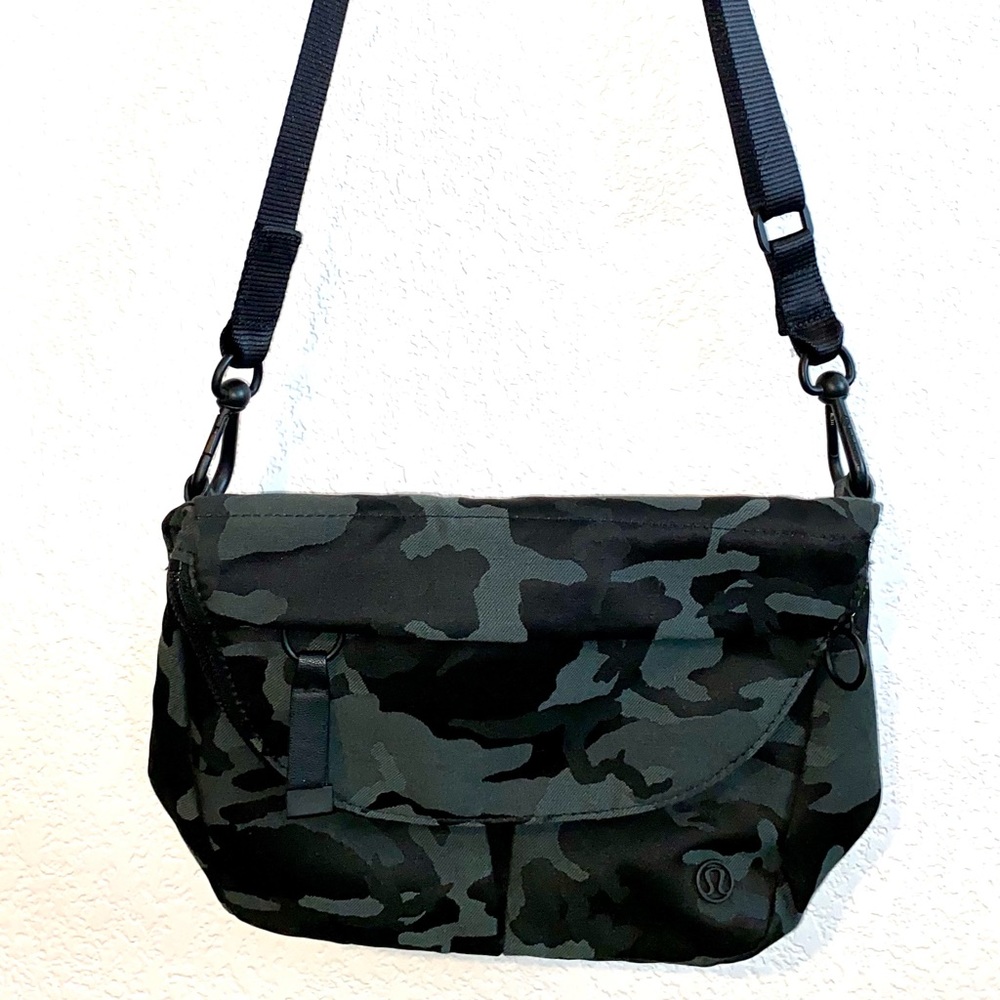 Lululemon All Night Festival Bag